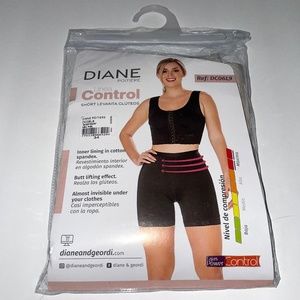 Butt Lifting Shorts Beige  Size Small (34)